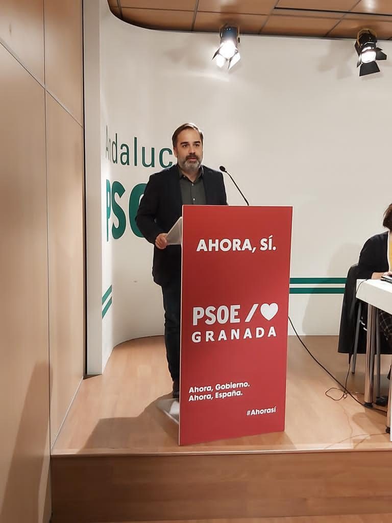 EL PSOE DE LA CAPITAL DENUNCIA “EL DISCURSO XENÓFOBO” DE LUIS SALVADOR JACOBO-CALVO-EN-RUEDA-DE-PRENSA-768x1024