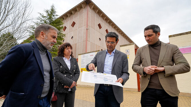 El PSOE advierte que Granada tendrá que devolver fondos europeos si no acaba a tiempo la reforma del Palacio de Deportes