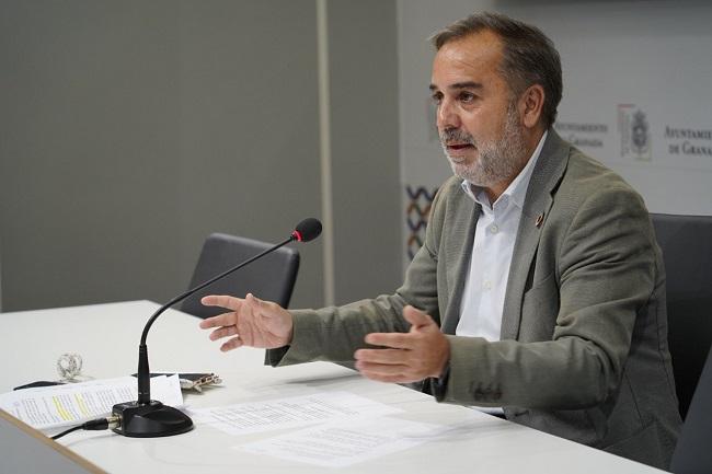 El PSOE acusa a Carazo de “desmantelar el área de Urbanismo para servir a los promotores”